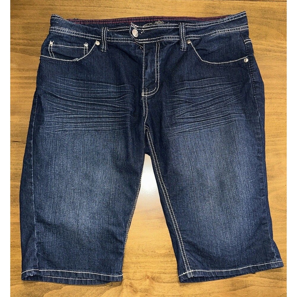 Royalty For Me Bermuda Women’s Size 16W Jean Denim Dark Wash Shorts Embellished - Picture 4 of 8